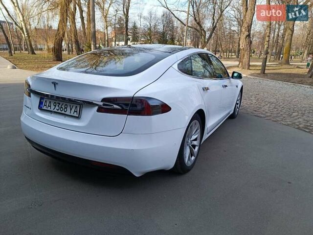 Белый Тесла Модель С, объемом двигателя 0 л и пробегом 105 тыс. км за 15900 $, фото 8 на Automoto.ua