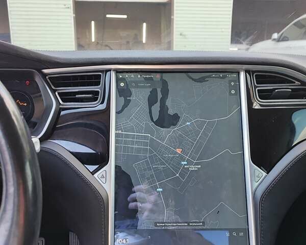 Белый Тесла Модель С, объемом двигателя 0 л и пробегом 198 тыс. км за 15999 $, фото 8 на Automoto.ua