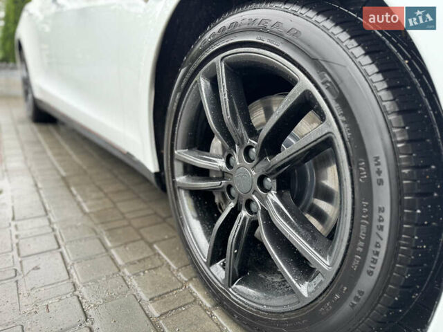 Білий Тесла Модель С, об'ємом двигуна 0 л та пробігом 134 тис. км за 15850 $, фото 10 на Automoto.ua