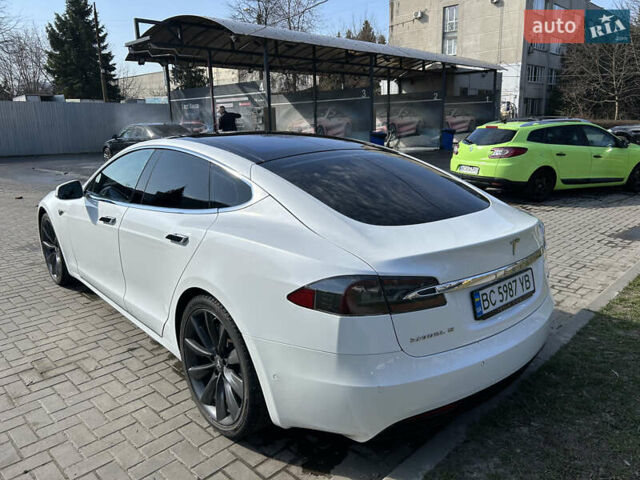 Білий Тесла Модель С, об'ємом двигуна 0 л та пробігом 70 тис. км за 23500 $, фото 4 на Automoto.ua