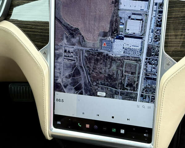 Белый Тесла Модель С, объемом двигателя 0 л и пробегом 115 тыс. км за 18700 $, фото 28 на Automoto.ua