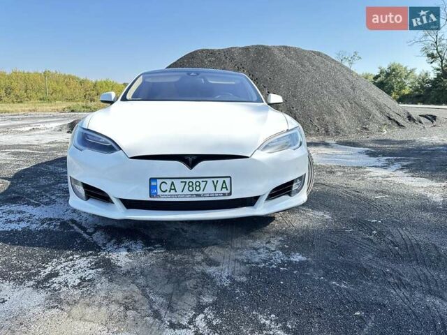 Белый Тесла Модель С, объемом двигателя 0 л и пробегом 170 тыс. км за 23800 $, фото 12 на Automoto.ua