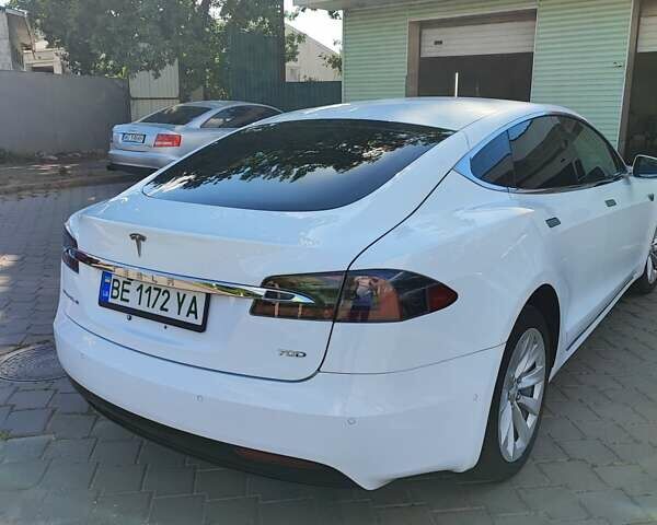 Белый Тесла Модель С, объемом двигателя 0 л и пробегом 198 тыс. км за 15999 $, фото 5 на Automoto.ua