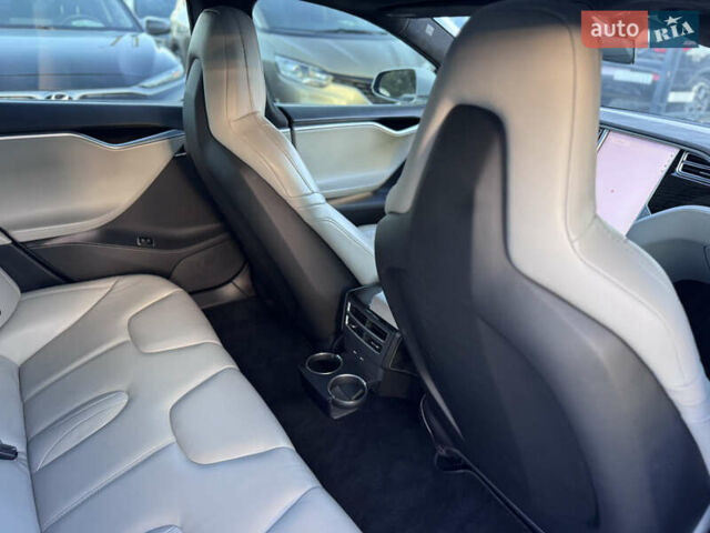 Тесла Модель С 2016 у Івано-Франківську на Automoto.ua Білий Тесла Модель С, об'ємом двигуна 0 л та пробігом 182 тис. км за 16500 $, фото 34 на Automoto.ua