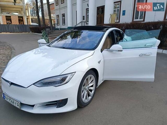 Белый Тесла Модель С, объемом двигателя 0 л и пробегом 105 тыс. км за 15900 $, фото 12 на Automoto.ua