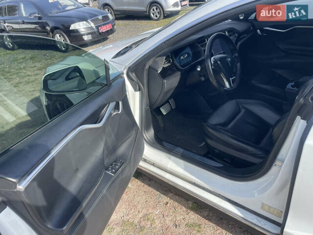 Белый Тесла Модель С, объемом двигателя 0 л и пробегом 189 тыс. км за 16500 $, фото 8 на Automoto.ua