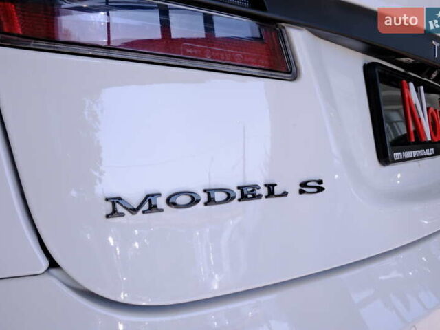 Белый Тесла Модель С, объемом двигателя 0 л и пробегом 62 тыс. км за 20900 $, фото 64 на Automoto.ua