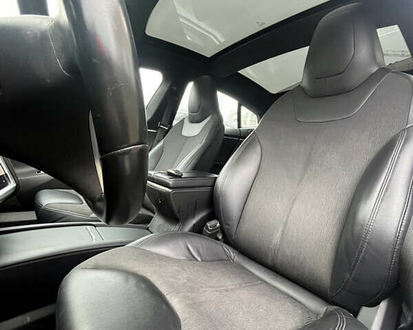 Білий Тесла Модель С, об'ємом двигуна 0 л та пробігом 156 тис. км за 14200 $, фото 11 на Automoto.ua