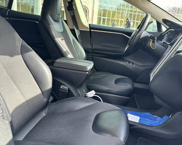 Белый Тесла Модель С, объемом двигателя 0 л и пробегом 105 тыс. км за 13700 $, фото 21 на Automoto.ua