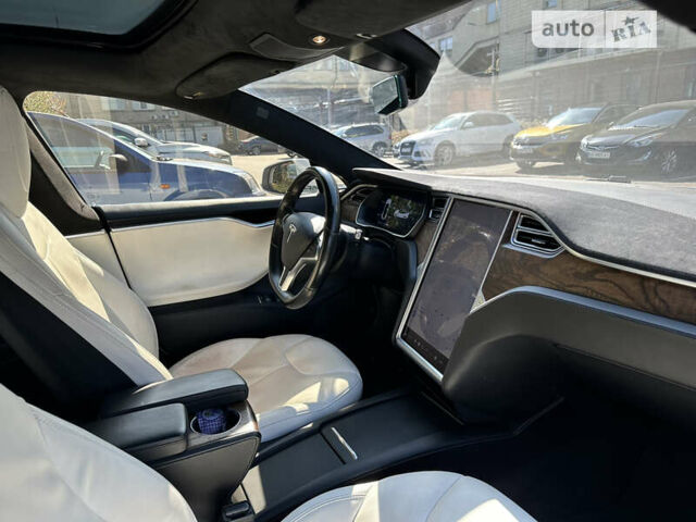 Белый Тесла Модель С, объемом двигателя 0 л и пробегом 178 тыс. км за 18800 $, фото 11 на Automoto.ua
