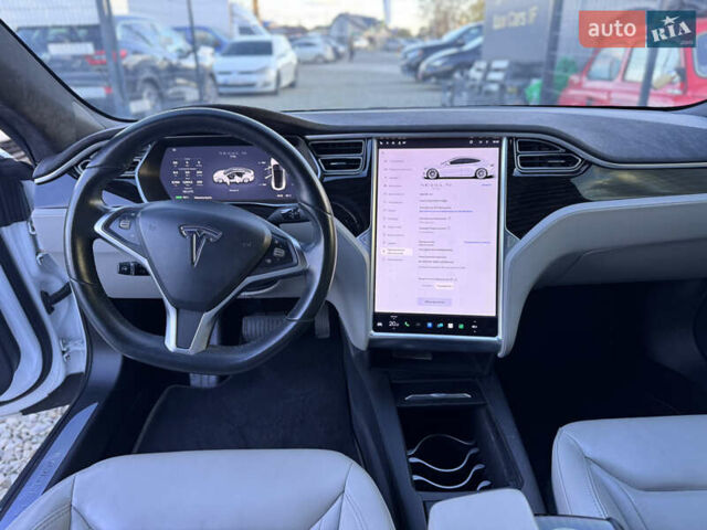 Тесла Модель С 2016 у Івано-Франківську на Automoto.ua Білий Тесла Модель С, об'ємом двигуна 0 л та пробігом 182 тис. км за 16500 $, фото 29 на Automoto.ua