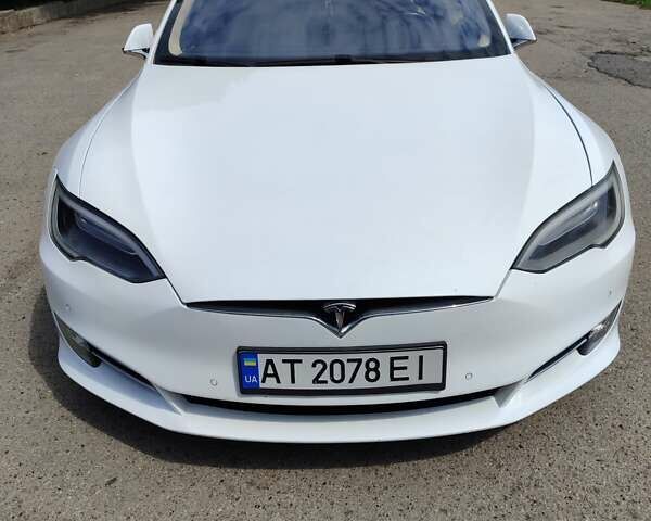 Белый Тесла Модель С, объемом двигателя 0 л и пробегом 190 тыс. км за 17900 $, фото 9 на Automoto.ua