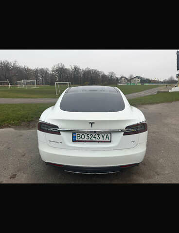Білий Тесла Модель С, об'ємом двигуна 0 л та пробігом 106 тис. км за 12800 $, фото 5 на Automoto.ua