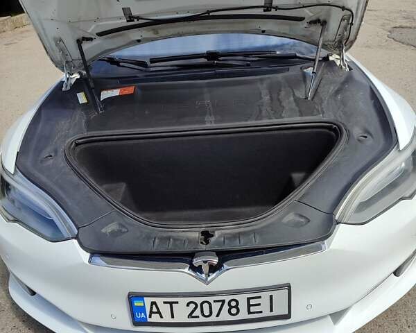 Белый Тесла Модель С, объемом двигателя 0 л и пробегом 190 тыс. км за 17900 $, фото 8 на Automoto.ua