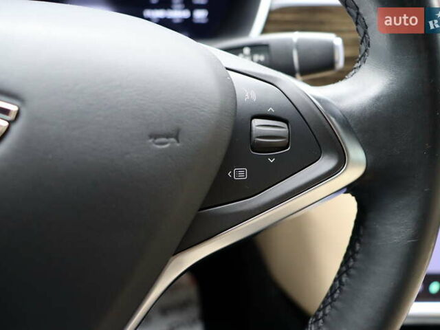 Тесла Модель С 2016 у Львові на Automoto.ua Білий Тесла Модель С, об'ємом двигуна 0 л та пробігом 86 тис. км за 20900 $, фото 18 на Automoto.ua