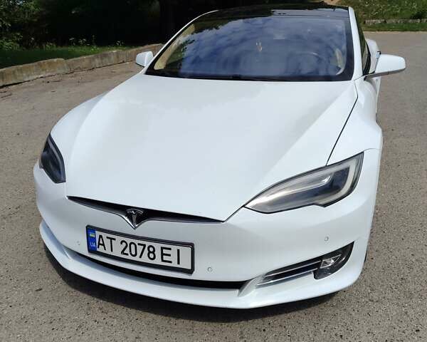 Белый Тесла Модель С, объемом двигателя 0 л и пробегом 190 тыс. км за 17900 $, фото 5 на Automoto.ua