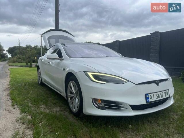 Білий Тесла Модель С, об'ємом двигуна 0 л та пробігом 240 тис. км за 13999 $, фото 3 на Automoto.ua