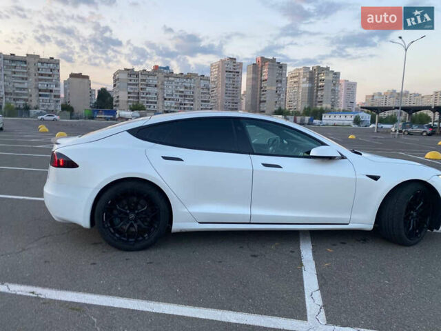 Белый Тесла Модель С, объемом двигателя 0 л и пробегом 95 тыс. км за 19500 $, фото 7 на Automoto.ua