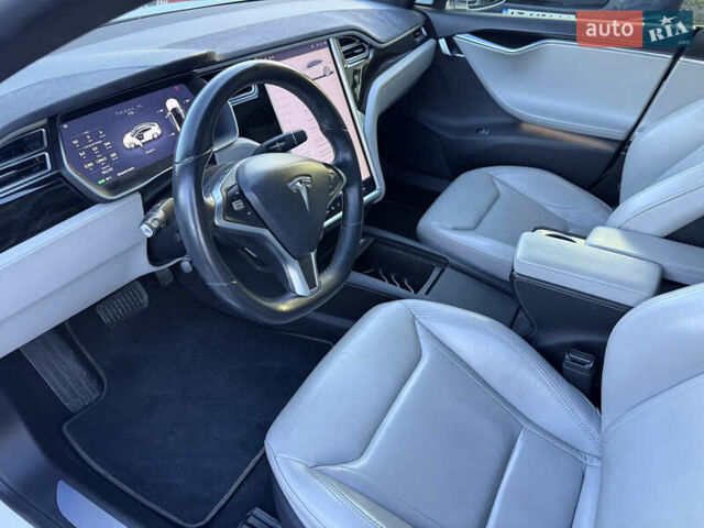 Тесла Модель С 2016 у Івано-Франківську на Automoto.ua Білий Тесла Модель С, об'ємом двигуна 0 л та пробігом 182 тис. км за 16500 $, фото 24 на Automoto.ua