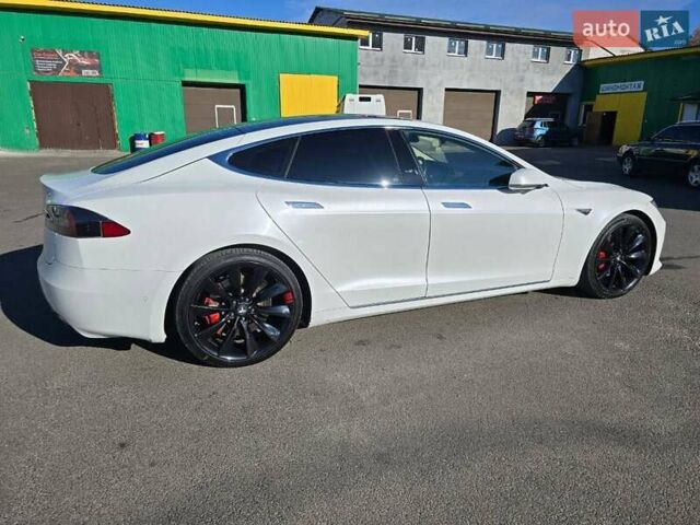 Білий Тесла Модель С, об'ємом двигуна 0 л та пробігом 165 тис. км за 17000 $, фото 2 на Automoto.ua