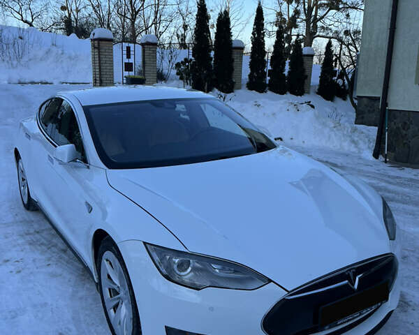 Белый Тесла Модель С, объемом двигателя 0 л и пробегом 119 тыс. км за 13600 $, фото 2 на Automoto.ua