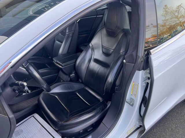 Белый Тесла Модель С, объемом двигателя 0 л и пробегом 71 тыс. км за 8700 $, фото 8 на Automoto.ua