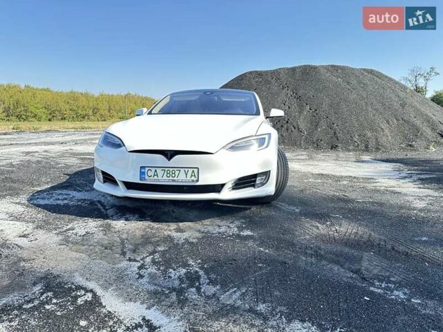 Белый Тесла Модель С, объемом двигателя 0 л и пробегом 170 тыс. км за 23800 $, фото 2 на Automoto.ua