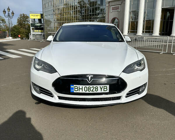 Белый Тесла Модель С, объемом двигателя 0 л и пробегом 105 тыс. км за 13700 $, фото 8 на Automoto.ua