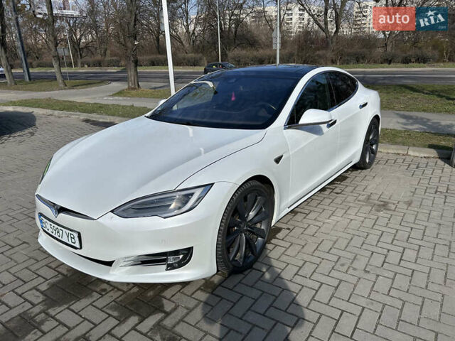 Білий Тесла Модель С, об'ємом двигуна 0 л та пробігом 70 тис. км за 23500 $, фото 6 на Automoto.ua