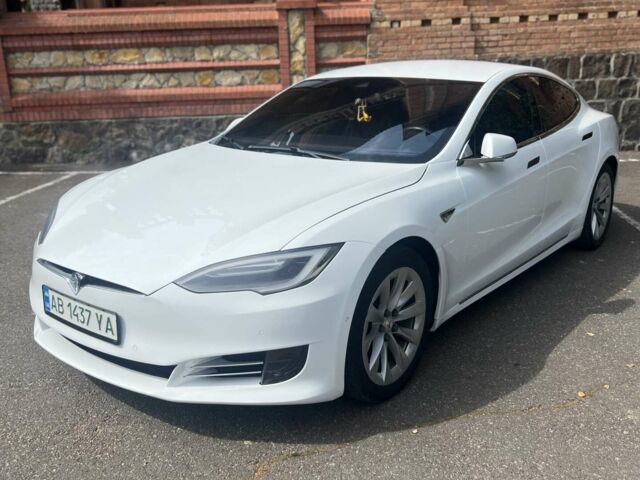 Белый Тесла Модель С, объемом двигателя 0 л и пробегом 117 тыс. км за 21500 $, фото 6 на Automoto.ua