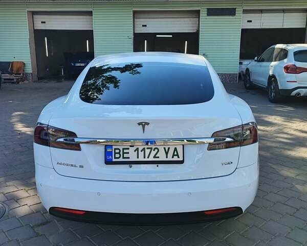 Белый Тесла Модель С, объемом двигателя 0 л и пробегом 198 тыс. км за 15999 $, фото 4 на Automoto.ua