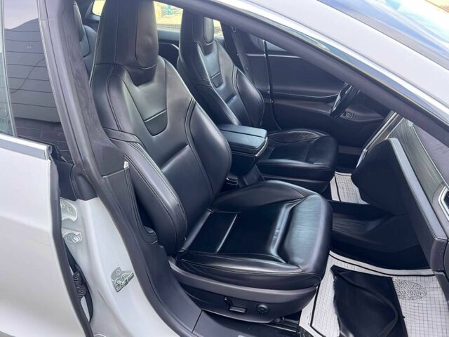 Белый Тесла Модель С, объемом двигателя 0 л и пробегом 71 тыс. км за 8700 $, фото 11 на Automoto.ua