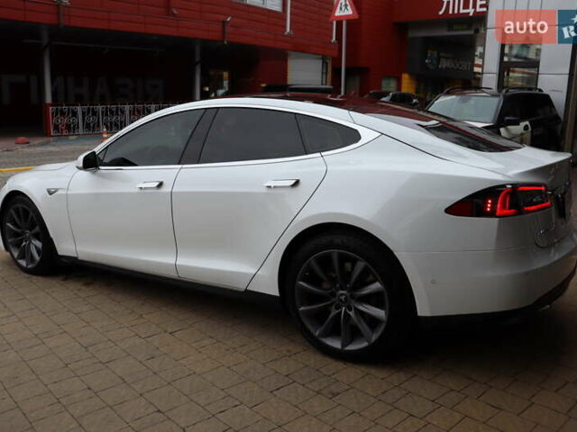Тесла Модель С 2016 у Львові на Automoto.ua Білий Тесла Модель С, об'ємом двигуна 0 л та пробігом 86 тис. км за 20900 $, фото 8 на Automoto.ua