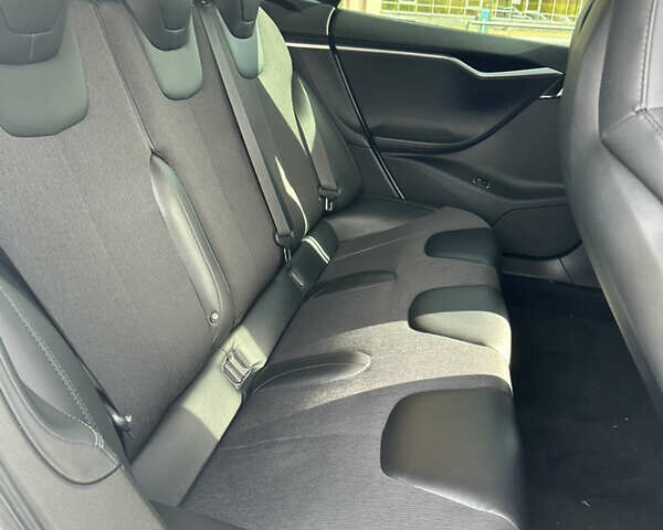 Білий Тесла Модель С, об'ємом двигуна 0 л та пробігом 105 тис. км за 15900 $, фото 18 на Automoto.ua