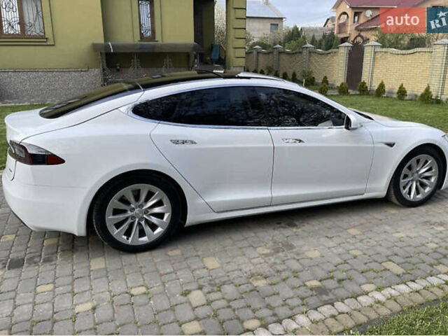 Білий Тесла Модель С, об'ємом двигуна 0 л та пробігом 106 тис. км за 16300 $, фото 7 на Automoto.ua