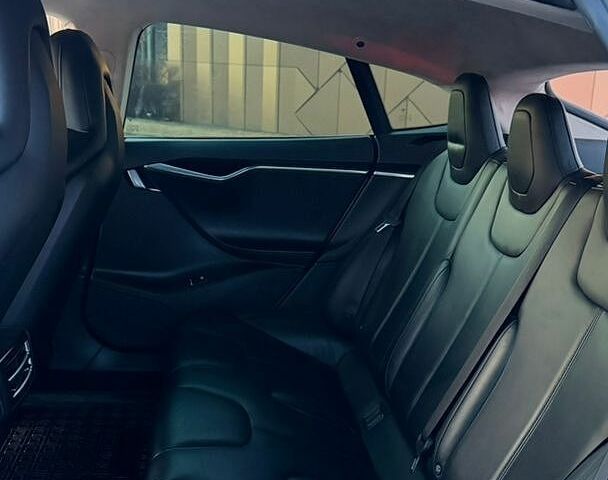 Белый Тесла Модель С, объемом двигателя 0 л и пробегом 186 тыс. км за 15900 $, фото 13 на Automoto.ua
