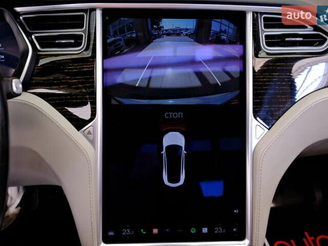 Белый Тесла Модель С, объемом двигателя 0 л и пробегом 62 тыс. км за 20900 $, фото 35 на Automoto.ua