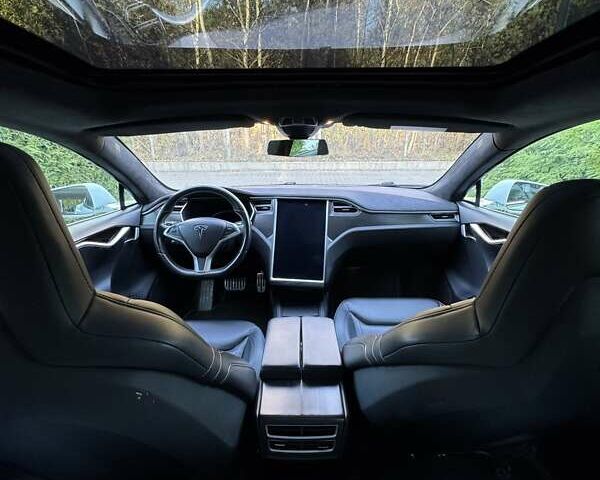 Белый Тесла Модель С, объемом двигателя 0 л и пробегом 98 тыс. км за 19300 $, фото 23 на Automoto.ua