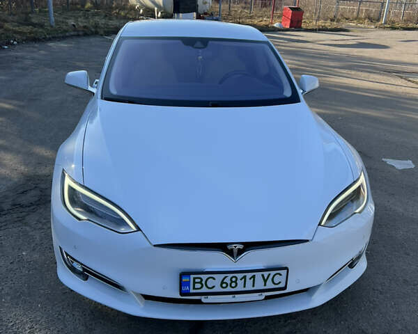 Белый Тесла Модель С, объемом двигателя 0 л и пробегом 171 тыс. км за 16600 $, фото 10 на Automoto.ua