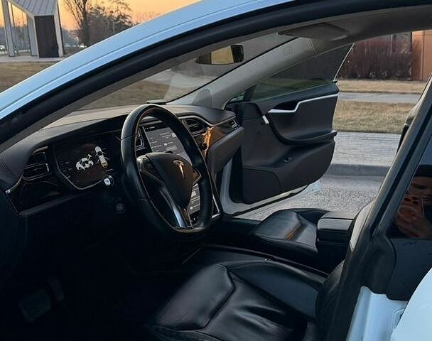 Белый Тесла Модель С, объемом двигателя 0 л и пробегом 186 тыс. км за 15900 $, фото 17 на Automoto.ua