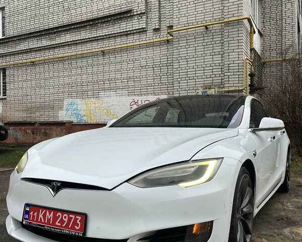 Білий Тесла Модель С, об'ємом двигуна 0 л та пробігом 156 тис. км за 14200 $, фото 1 на Automoto.ua