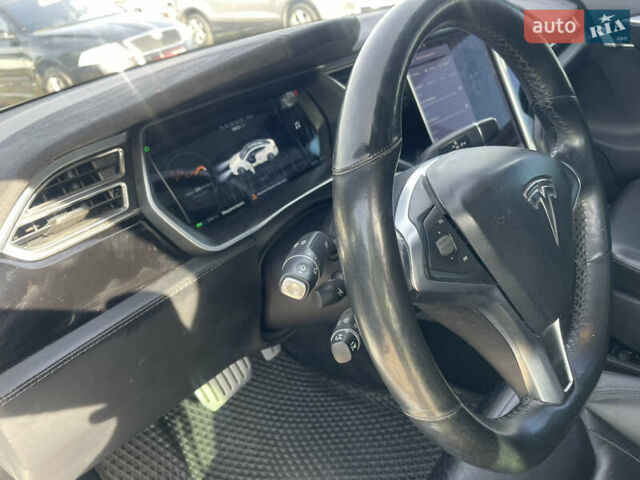 Белый Тесла Модель С, объемом двигателя 0 л и пробегом 189 тыс. км за 15990 $, фото 10 на Automoto.ua