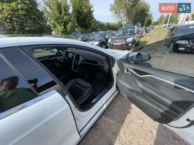 Белый Тесла Модель С, объемом двигателя 0 л и пробегом 189 тыс. км за 16500 $, фото 16 на Automoto.ua