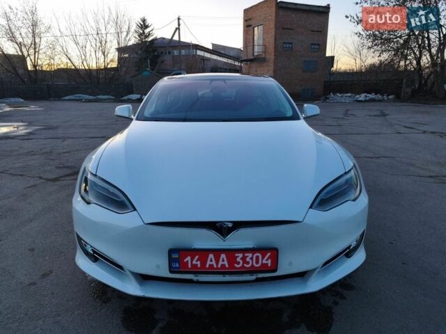 Білий Тесла Модель С, об'ємом двигуна 0 л та пробігом 133 тис. км за 15700 $, фото 2 на Automoto.ua