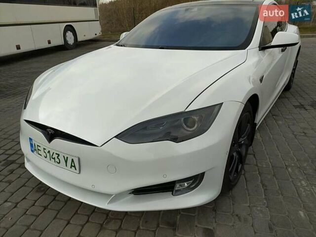 Белый Тесла Модель С, объемом двигателя 0.28 л и пробегом 126 тыс. км за 21000 $, фото 5 на Automoto.ua