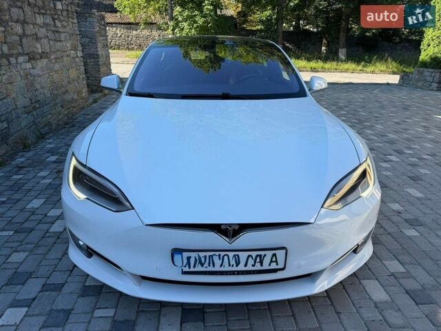 Белый Тесла Модель С, объемом двигателя 0 л и пробегом 197 тыс. км за 17000 $, фото 8 на Automoto.ua
