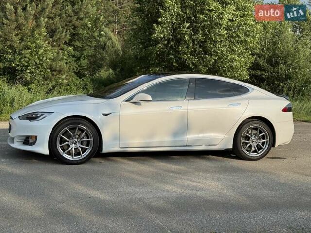 Белый Тесла Модель С, объемом двигателя 0 л и пробегом 130 тыс. км за 15900 $, фото 9 на Automoto.ua