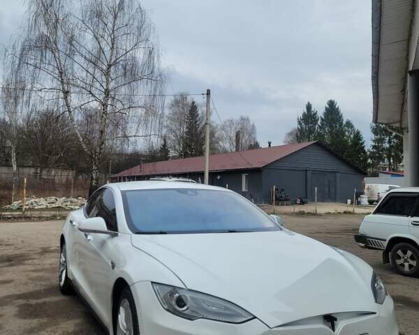 Белый Тесла Модель С, объемом двигателя 0 л и пробегом 150 тыс. км за 20500 $, фото 10 на Automoto.ua