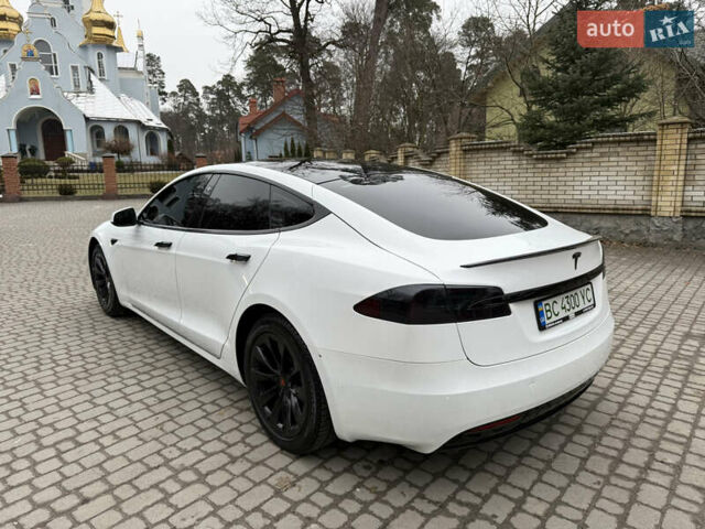 Белый Тесла Модель С, объемом двигателя 0 л и пробегом 199 тыс. км за 15499 $, фото 5 на Automoto.ua