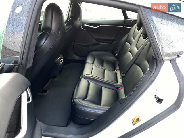 Білий Тесла Модель С, об'ємом двигуна 0 л та пробігом 246 тис. км за 16999 $, фото 96 на Automoto.ua